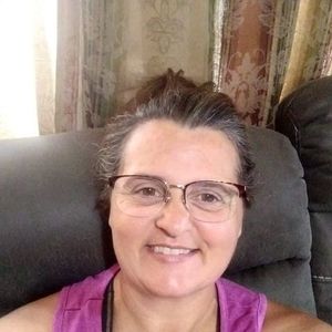 Meet your Posher, Crystal